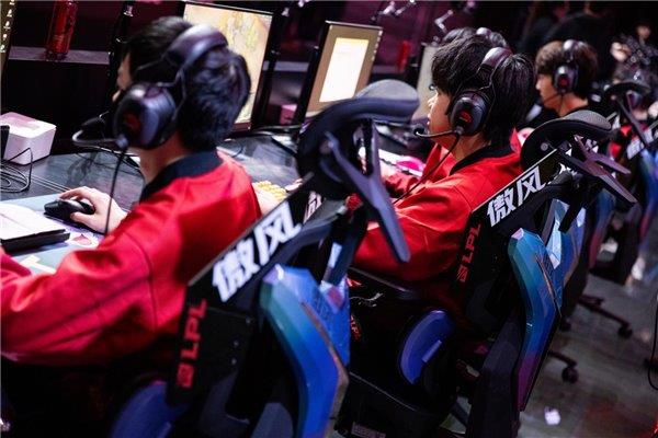 职业赛指定用椅 傲风G7凭啥这么火瓦力游戏试玩明星直播同款 英雄联盟(图6)